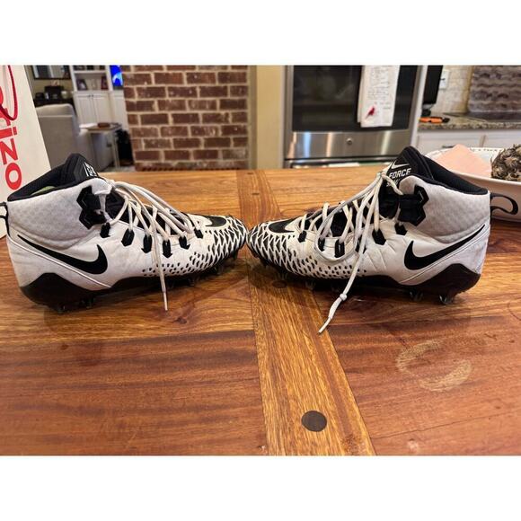 Nike Force Savage Black White Men\'s Football Cleats Laces Sz 9.5